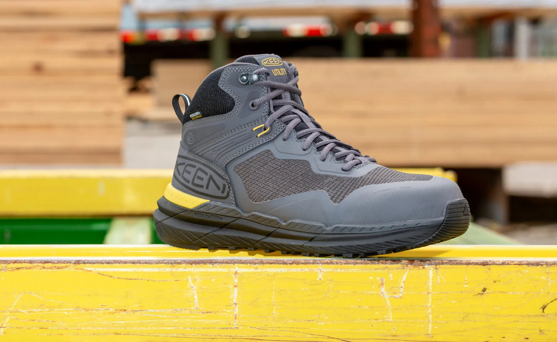 Men's Synchro Waterproof Work Boot (Carbon Toe)